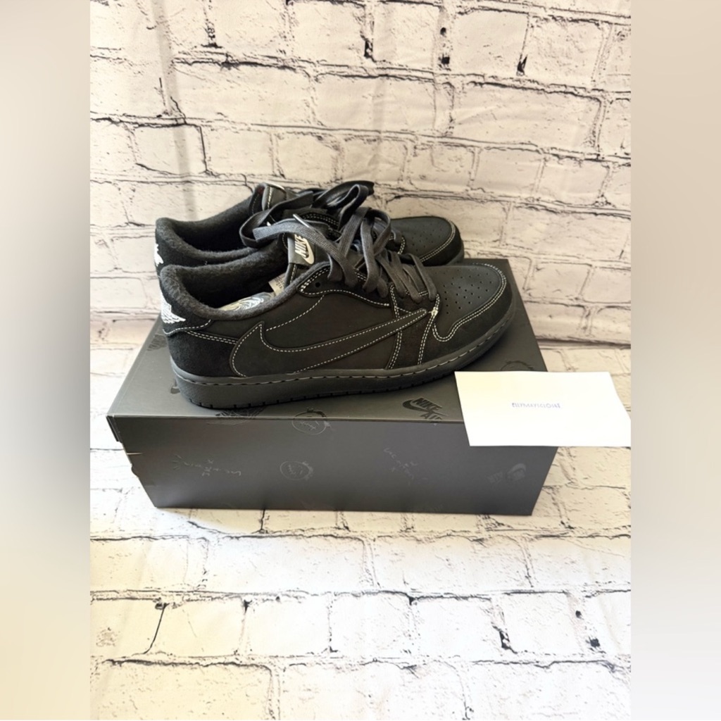Travis Scott. Jordan 1 Low. Size 10.5